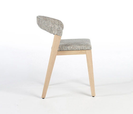 Play Chair - Upholstered back - Oak natural | Sedie | Wildspirit