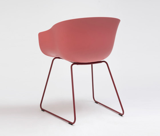 Bai Sled Chair | Stühle | ONDARRETA
