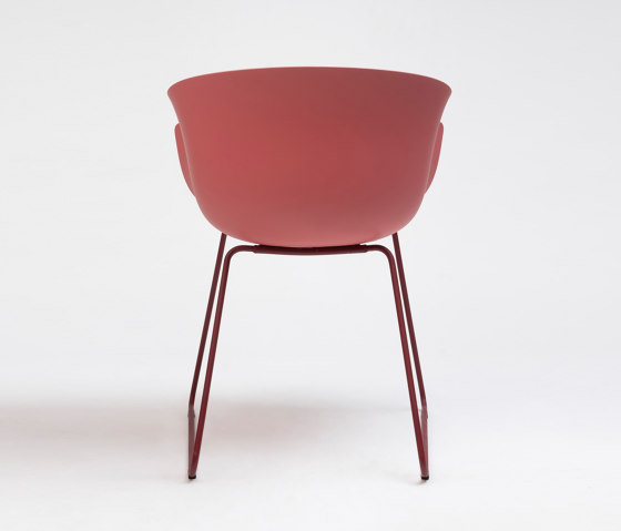 Bai Sled Chair | Chairs | ONDARRETA
