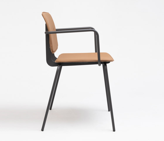Don Chair Upholstered With Armrests | Stühle | ONDARRETA