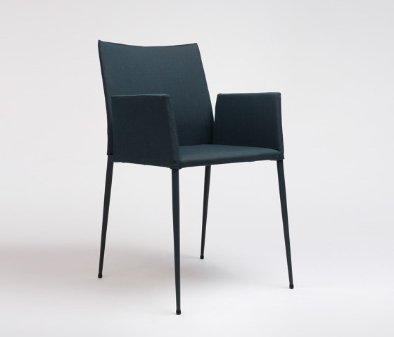 Moka Chair With Armrests | Stühle | ONDARRETA