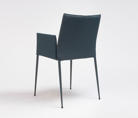 Moka Chair With Armrests | Stühle | ONDARRETA