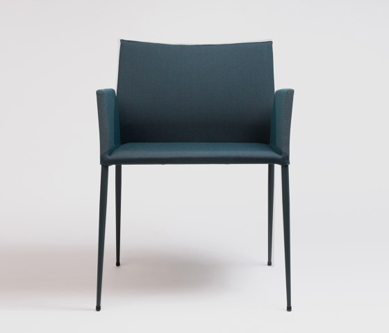 Moka XL Armchair | Stühle | ONDARRETA