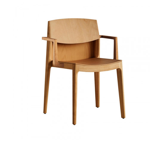 Isa 140N | Chaises | Capdell