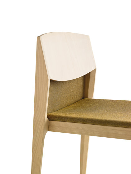 Isa 141 | Chairs | Capdell