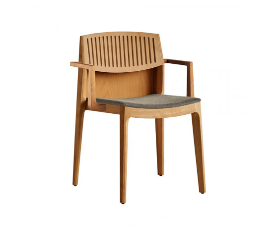 Isa 142NL | Chairs | Capdell