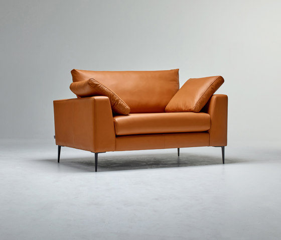 Campeche | Snuggler | Armchairs | Roger Lewis