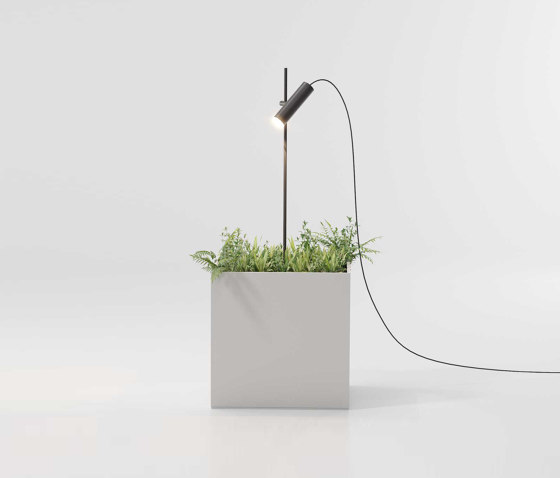 Dots spotlight planter lamp | Lampade piantana | KETTAL