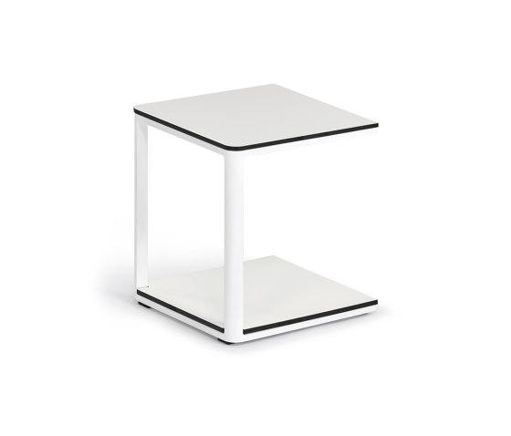 Minu Side Table 40 x 40, HPL | Mesas auxiliares | Weishäupl