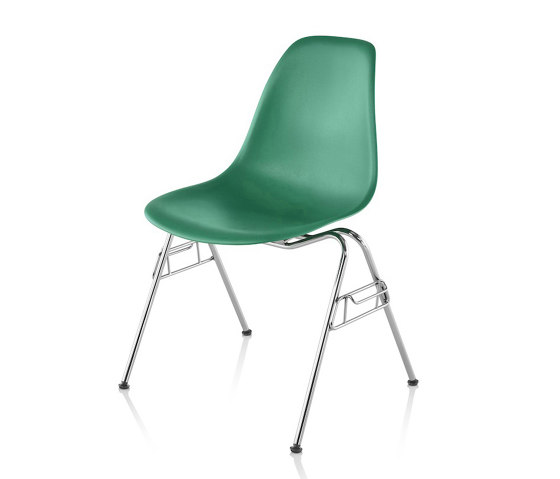 Eames Molded Plastic Stacking Chairs | Sillas | Herman Miller