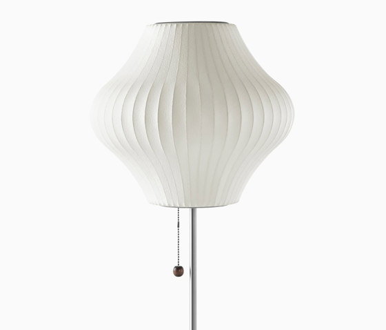 Nelson Pear Lotus Table Lamp | Lámparas de sobremesa | Herman Miller