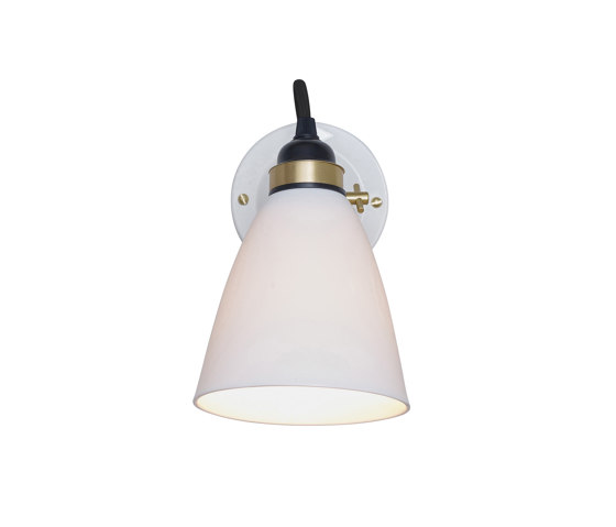 Hector 30 Wall Switched, Satin Brass, Natural, with Black Cable | Wall lights | Original BTC