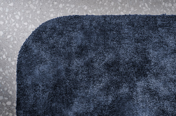 Flat Viscose-Wool Carpet | Tapis / Tapis de designers | Christine Kröncke