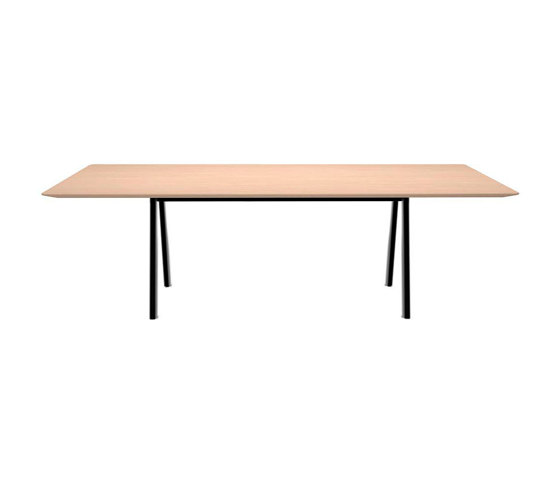 Radial Conference ME 9024 | Contract tables | Andreu World