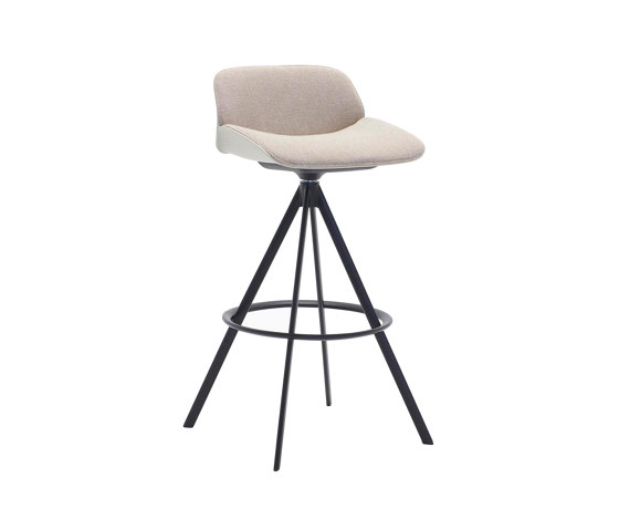 Nuez BQ 2748 | Bar stools | Andreu World