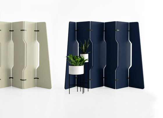 Free- Standing Space divider | EchoPanel® Platoon | Parois mobiles | Woven Image