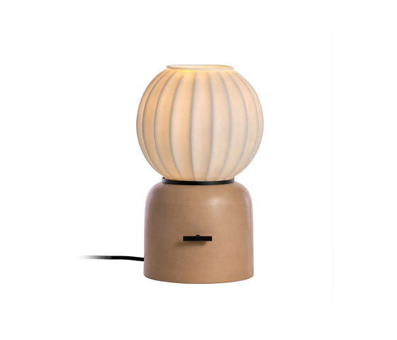 Mei | Table lamp | Lampade tavolo | Carpyen