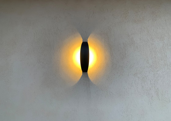 LED wall lamp | Trait de lune | Outdoor wall lights | LYX Luminaires