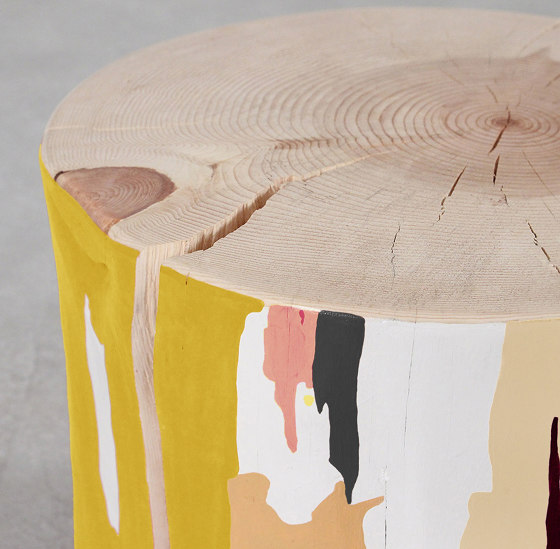 Tachi Hand Painted Log Table | Tables d'appoint | Pfeifer Studio