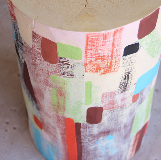 Ximena Hand Painted Log Table | Tavolini alti | Pfeifer Studio