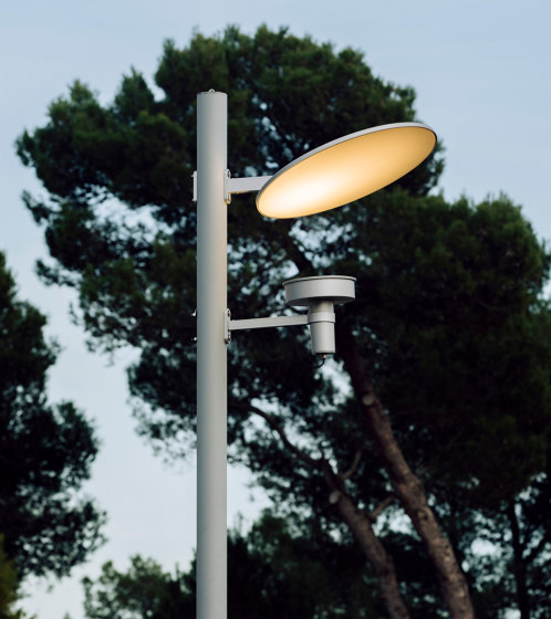 Arne | Indirect column lighting | Illuminazione stradale | Urbidermis
