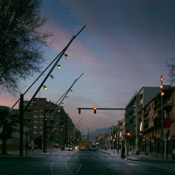 Latina | Stadtbeleuchtung | Straßenleuchten | Urbidermis