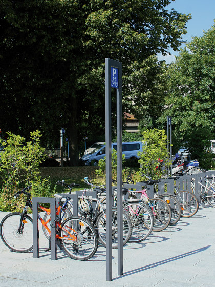 Cinéo Bike Rack Low | Bicycle stands | Univers et Cité - Mobilier urbain
