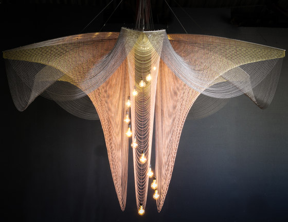Artpieces & Installations Giant Fuschia | Suspended lights | Willowlamp