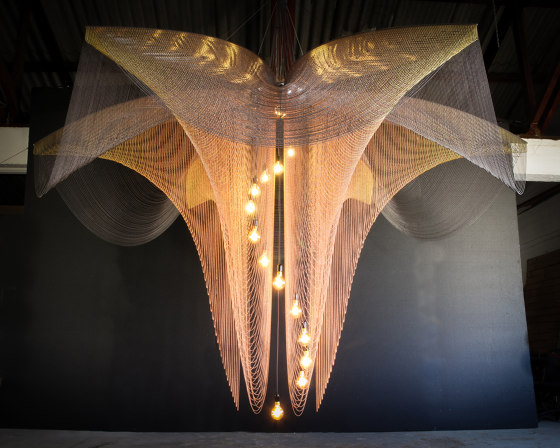 Artpieces & Installations Giant Fuschia | Lámparas de suspensión | Willowlamp