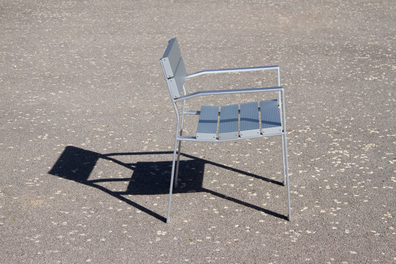 NeoRomántico 100% Aluminio Chair | Chairs | Urbidermis