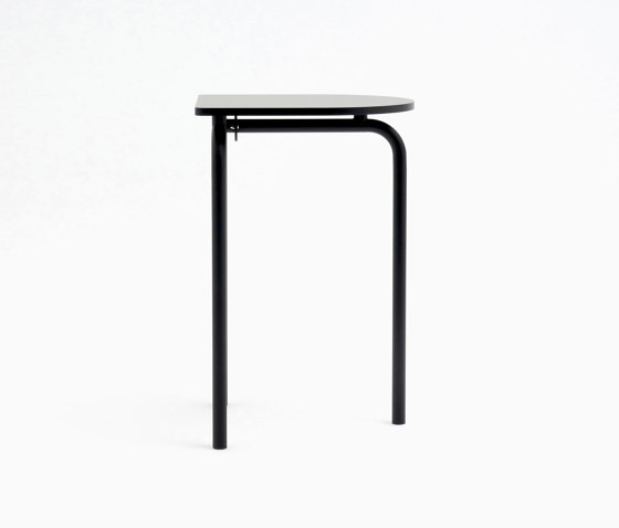 Piombino Alto Black Mat | Standing tables | Atelier Haußmann