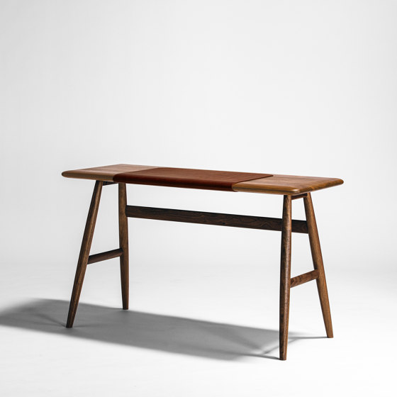 MO BRIDGE | Small Desk | Desks | Ritzwell