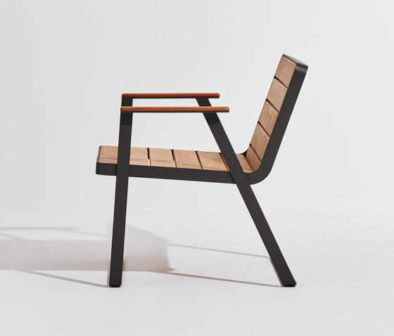 Makemake | Armrest Chair (Teak) | Chaises | Terraforma