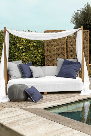 Minerva Daybed - synthetic teak | Tagesliegen / Lounger | MARY&