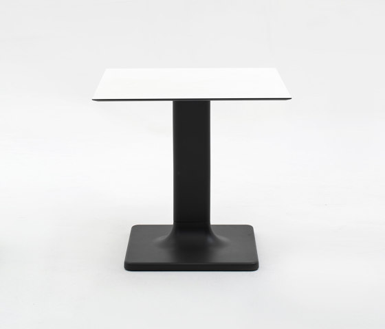 PLINTO Esstisch Low | Tischgestelle | Varaschin