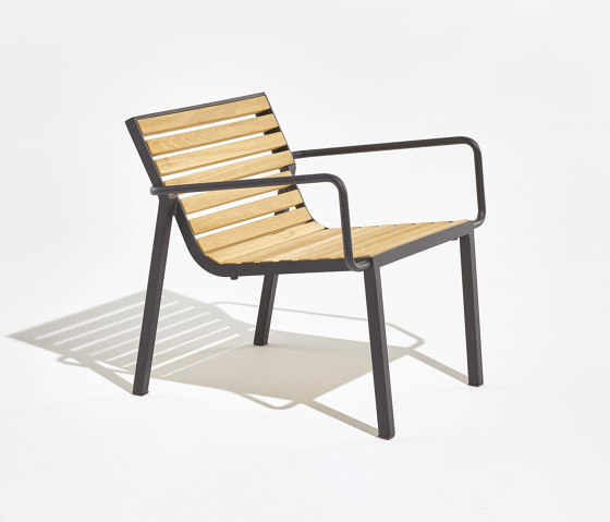 stack | armchair with backrest and armrests | Armchairs | mmcité