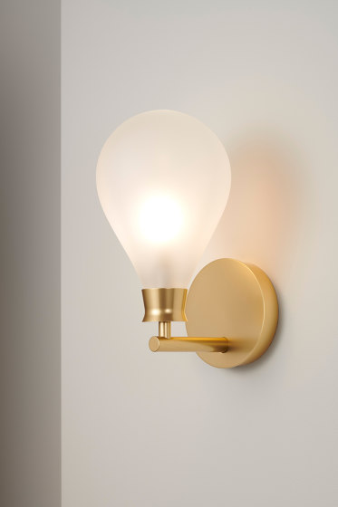 Cintola Wall Light satin gold | Lámparas de pared | Tom Kirk Lighting