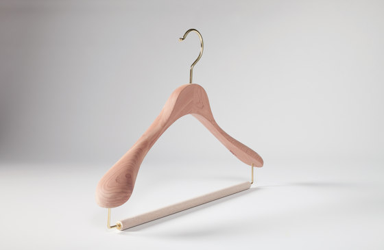 Scented Red Cedar Collection | Alberto Hanger | Coat hangers | Industrie Toscanini