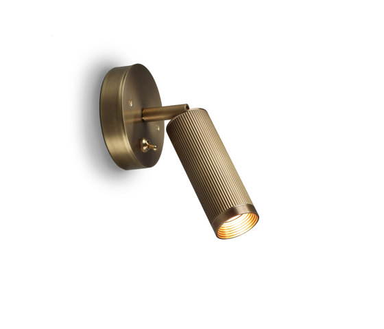 Spot | Switched Wall Light - Antique Brass | Wandleuchten | J. Adams & Co