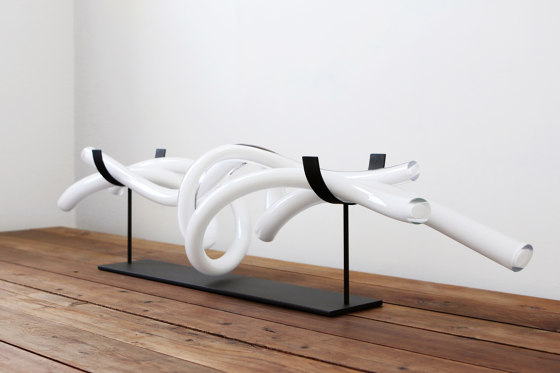 Coil 48 Object White Set Of 3 With Stand | Objekte | SkLO
