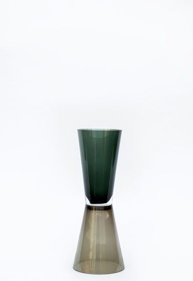Taper Vessel Shape 2 | Vasen | SkLO