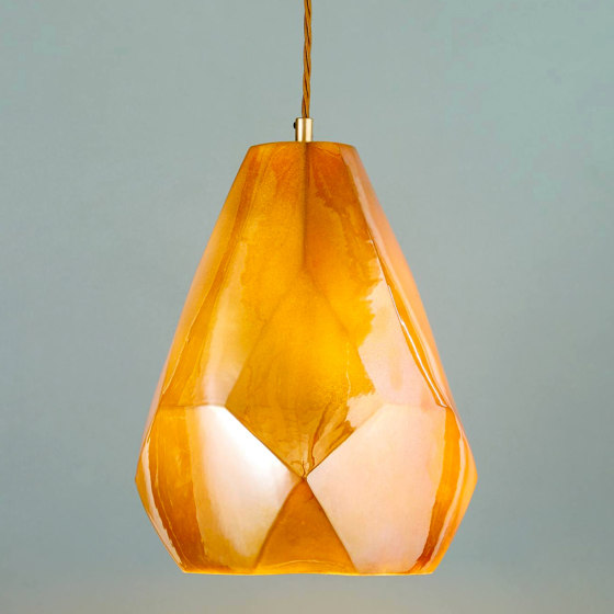 Facet Pendant Gold Lustre | Lámparas de suspensión | Lyngard