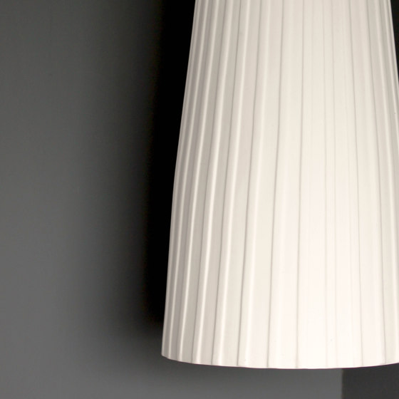 Rushton Tall Pendant White | Suspended lights | Lyngard