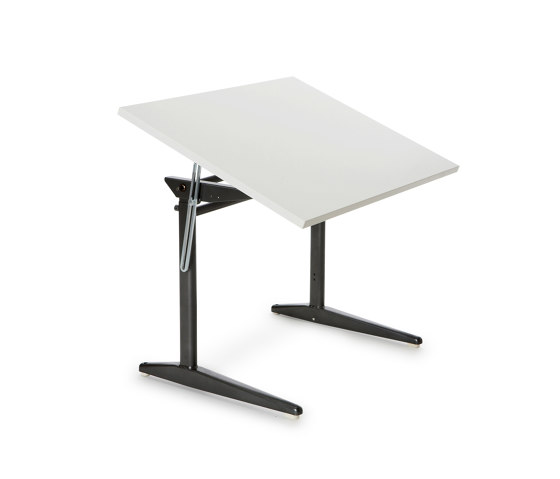 Therapy table 4670 | Contract tables | Embru-Werke AG