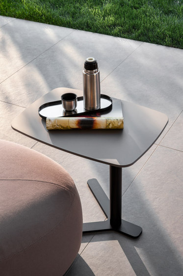 Yo Outdoor | Tables d'appoint | lapalma