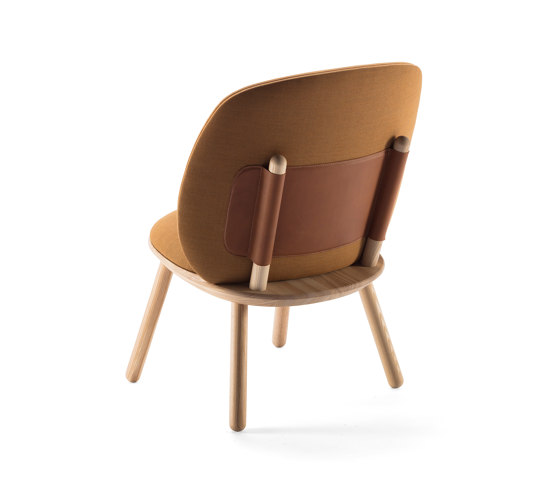Naïve Low Chair, yellow, Kvadrat | Poltrone | EMKO PLACE
