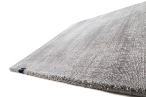 Mark 2 Viscose gentle grey | Tappeti / Tappeti design | kymo