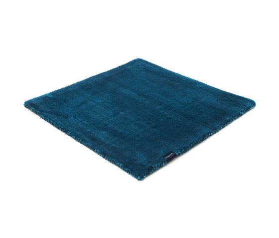 Studio NYC PolySilk dragonfly | Tapis / Tapis de designers | kymo