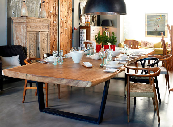 mary's design mood | Ypsilon Dining Table - iron base | Dining tables | MARY&