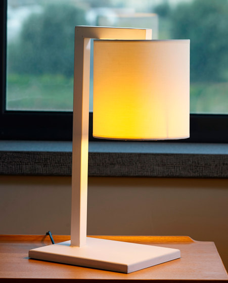 mary's light mood | Minimal Table Lamp | Luminaires de table | MARY&